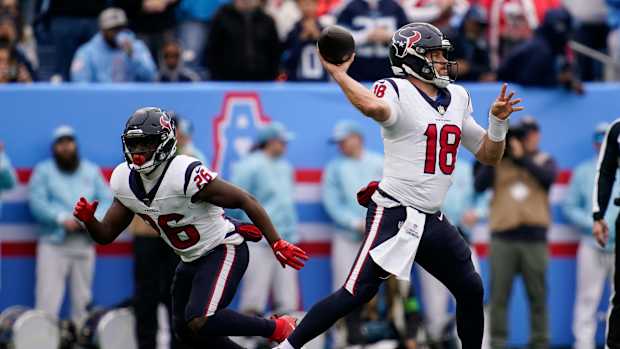 Houston Texans quarterback Case Keenum (18) warms up before the game against the New York Jets at MetLife Stadium.